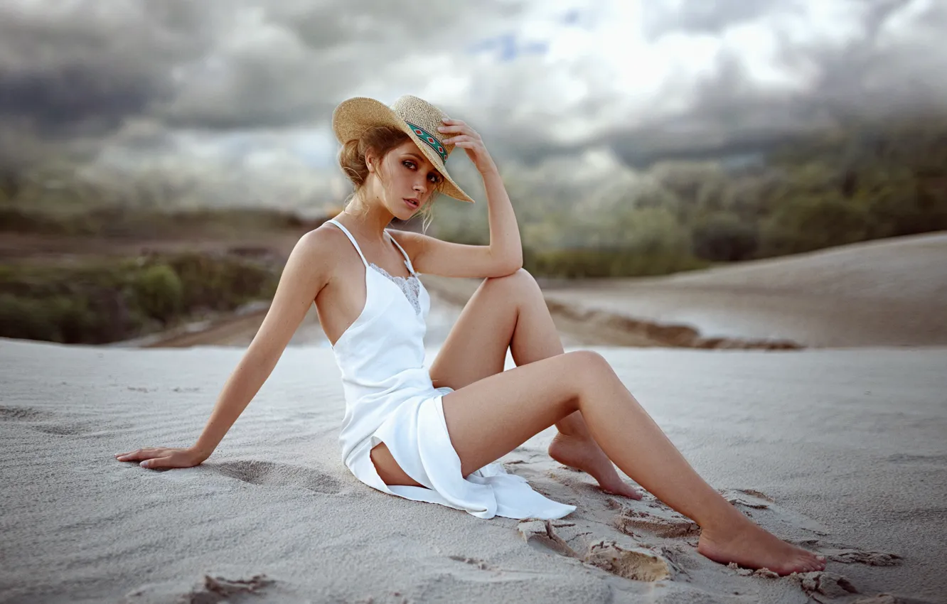 Photo wallpaper sand, look, girl, hat, dress, George Chernyadev, Kseniya Kokoreva, Ksenia Kokoreva