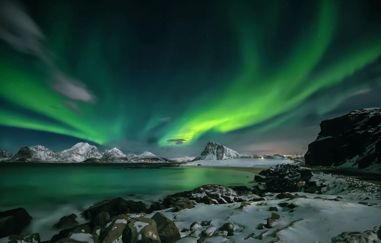 Photo wallpaper snow, rocks, Northern lights, rocks, snow, the fjord, northern lights, seashore