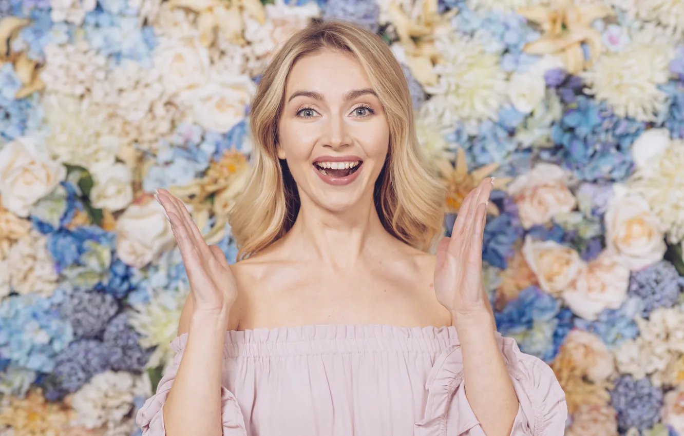 Photo wallpaper girl, flowers, smile, background, mood, happy