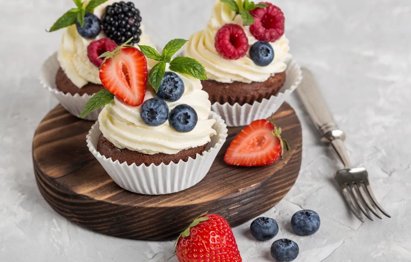 Photo wallpaper berries, raspberry, strawberry, plug, cream, cupcakes, blueberries, cupcakes