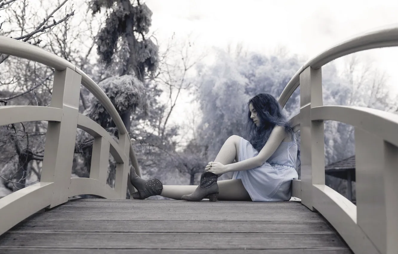 Photo wallpaper girl, bridge, Catia