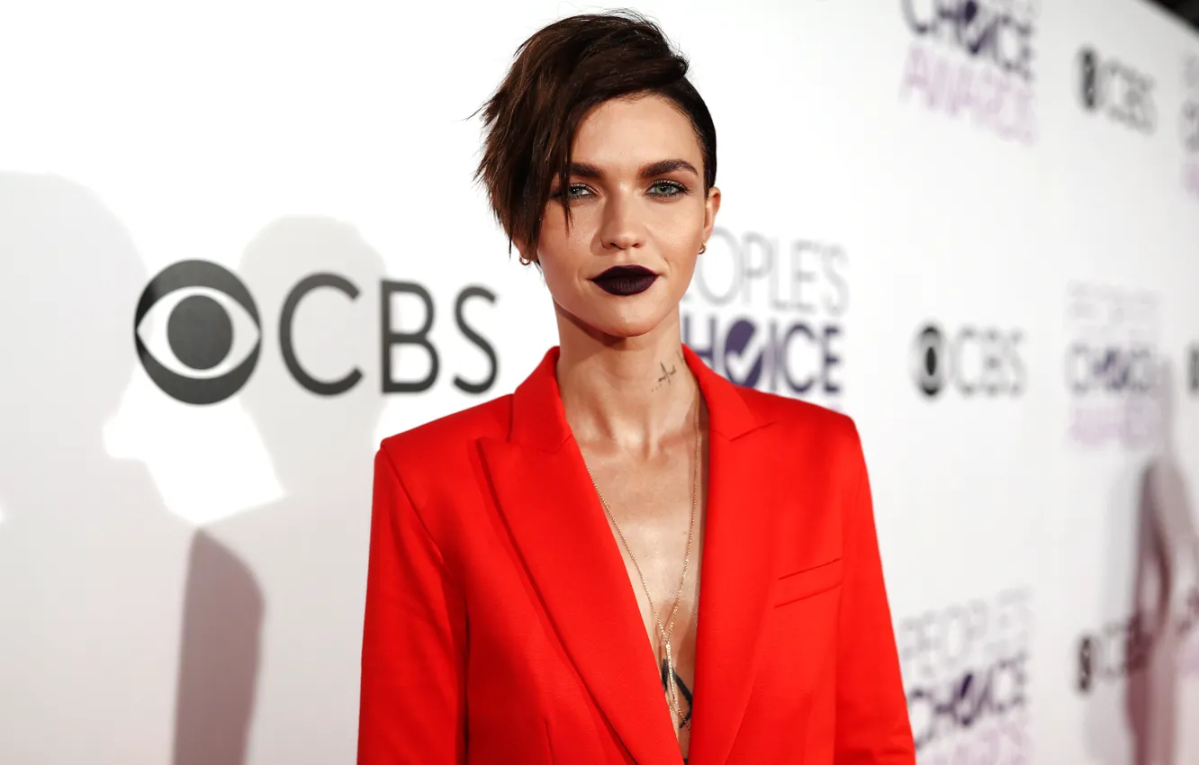 Photo wallpaper hairstyle, make up, actress, model, singer, makeup, pose, photoshoot