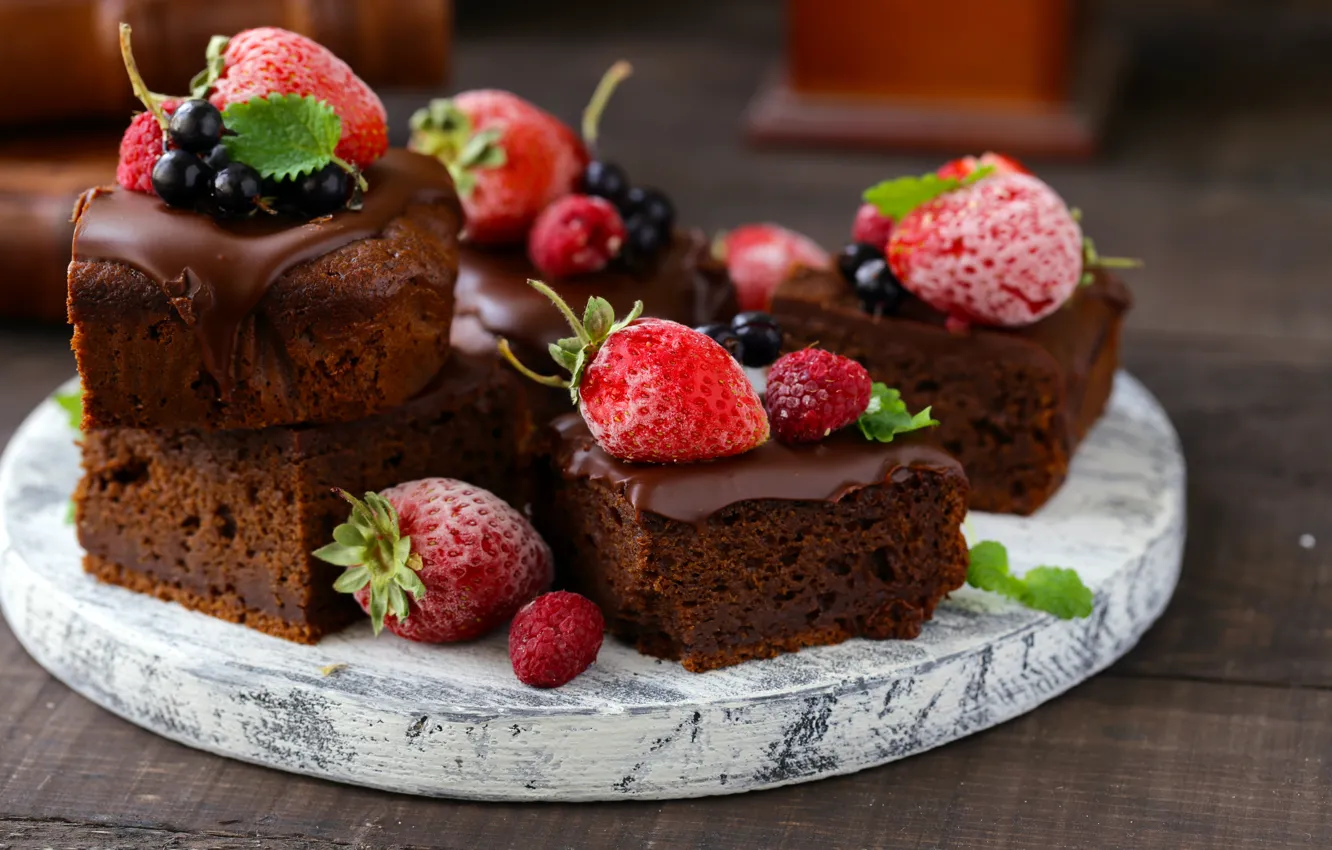 Photo wallpaper berries, strawberry, cake, currants, chocolate, biscuit