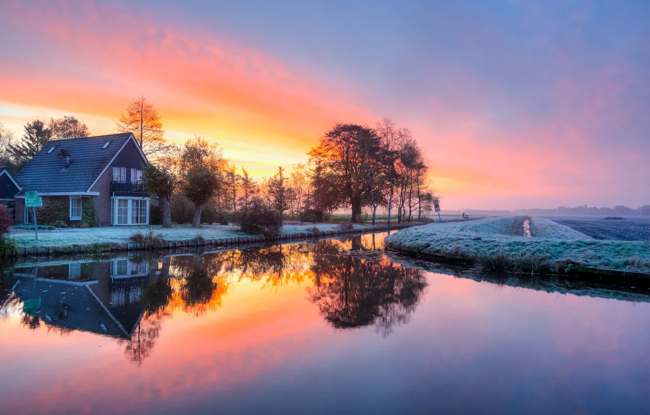 Photo wallpaper the sky, lake, reflection, dawn, mansion