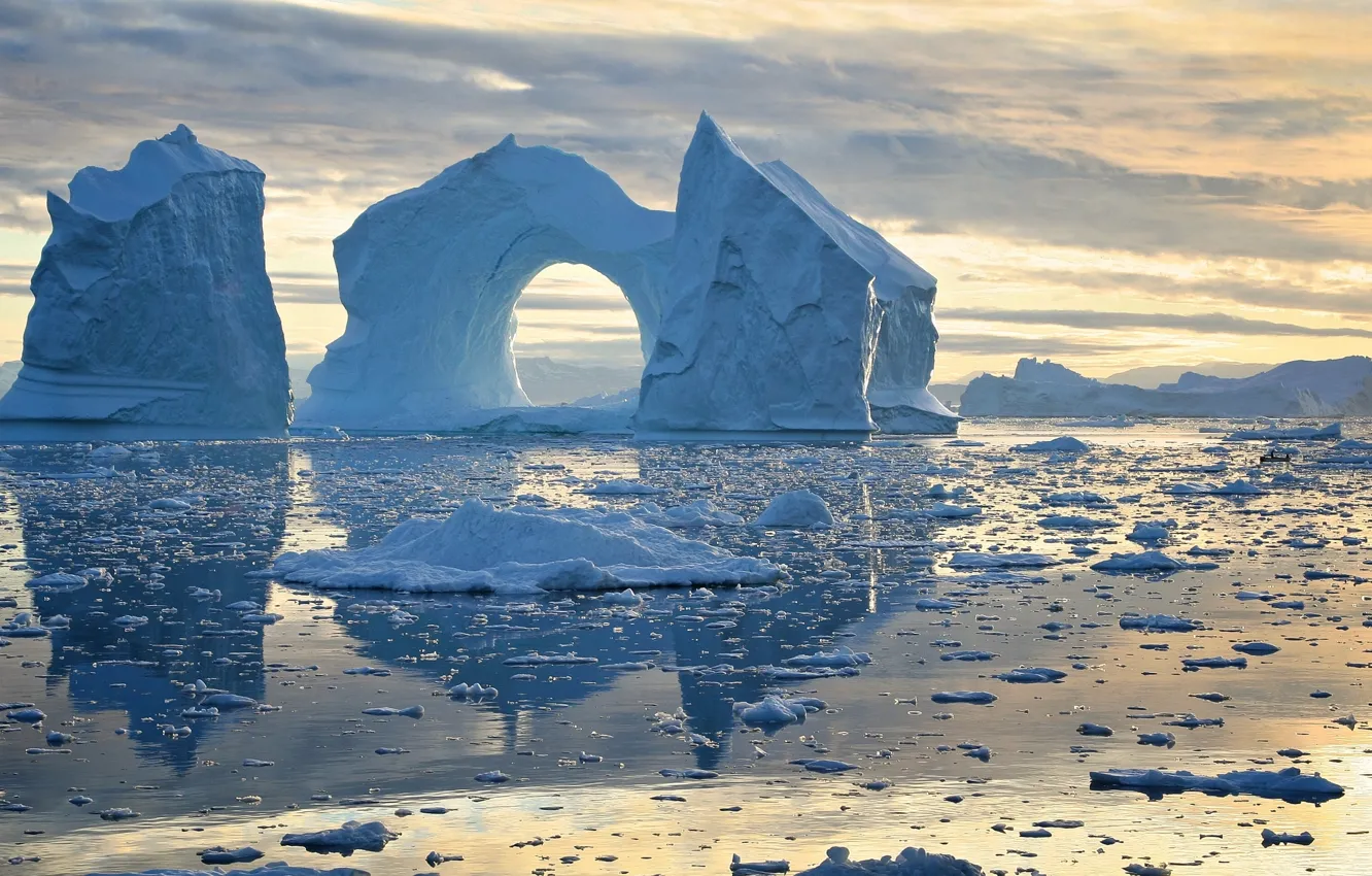 Photo wallpaper Bay, icebergs, Greenland, Greenland, Disko Bay, Disko Bay