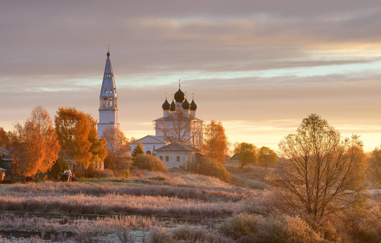 Photo wallpaper Autumn, temple, morning.