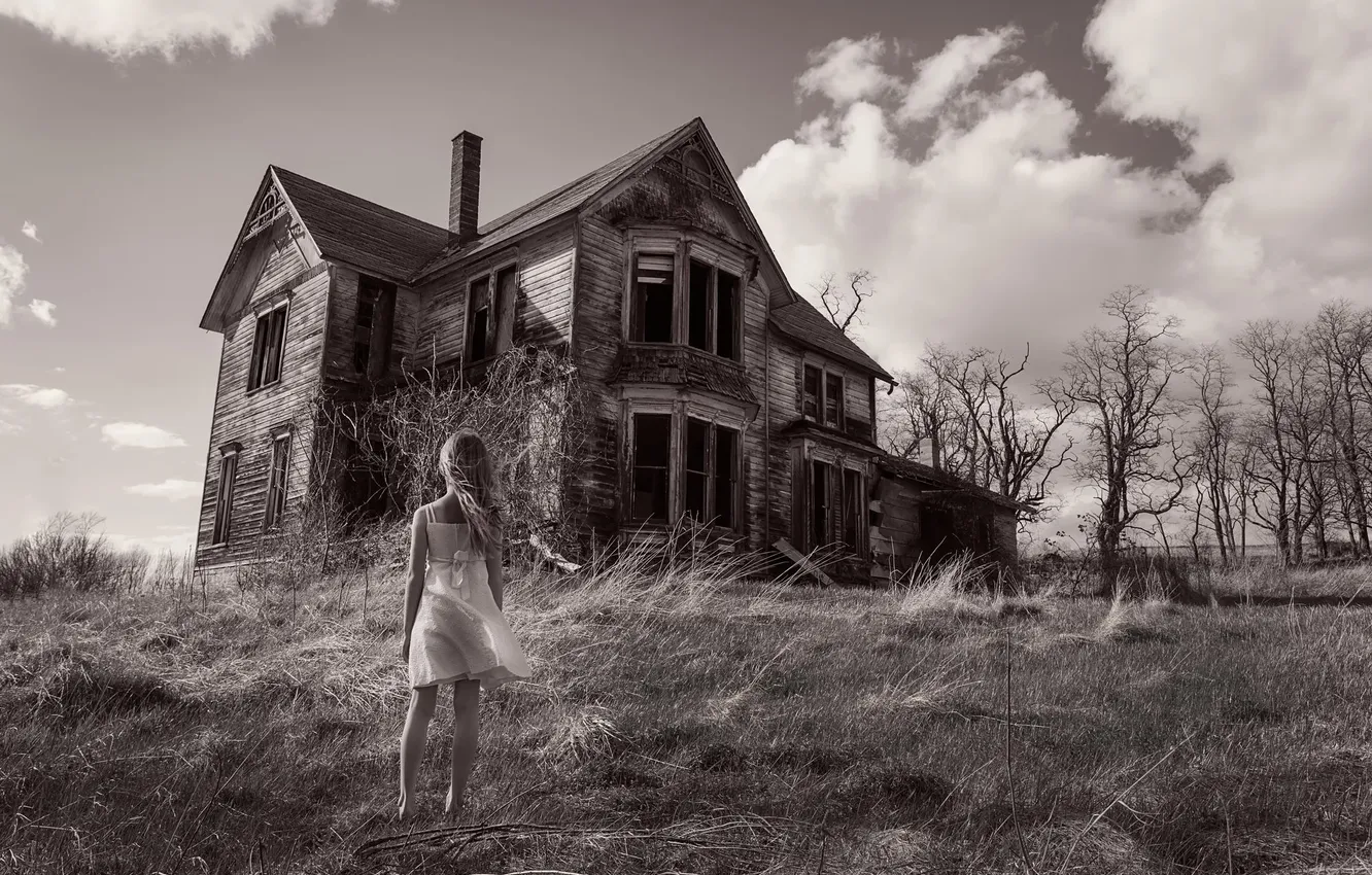 Photo wallpaper girl, abandoned house, monochrome photo