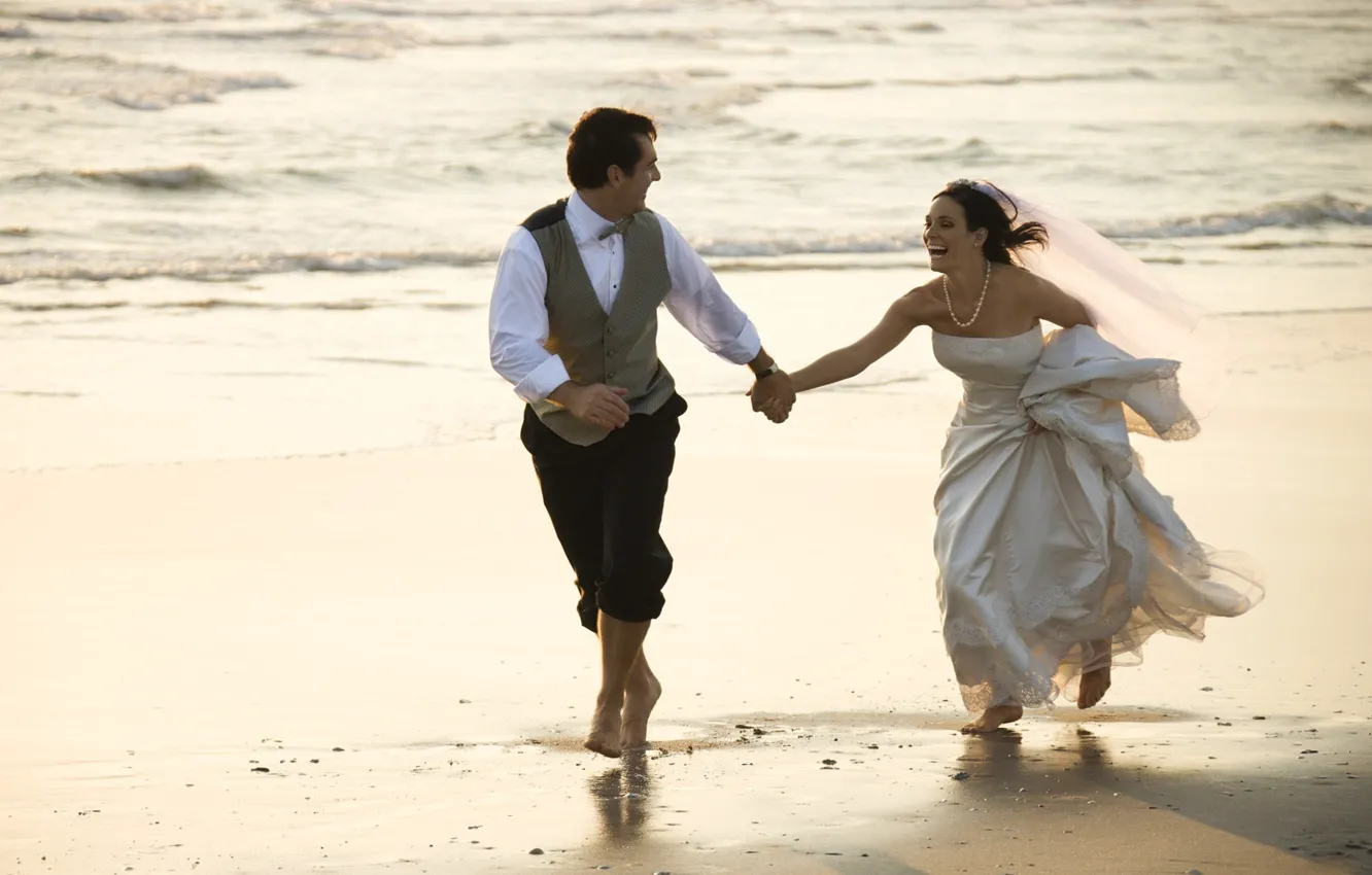 Photo wallpaper sand, sea, joy, mood, the bride, veil, wedding, the groom