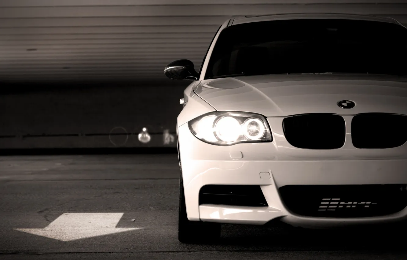 Photo wallpaper city, BMW, cars, auto, cars walls, parking, 135i, wallpapers auto