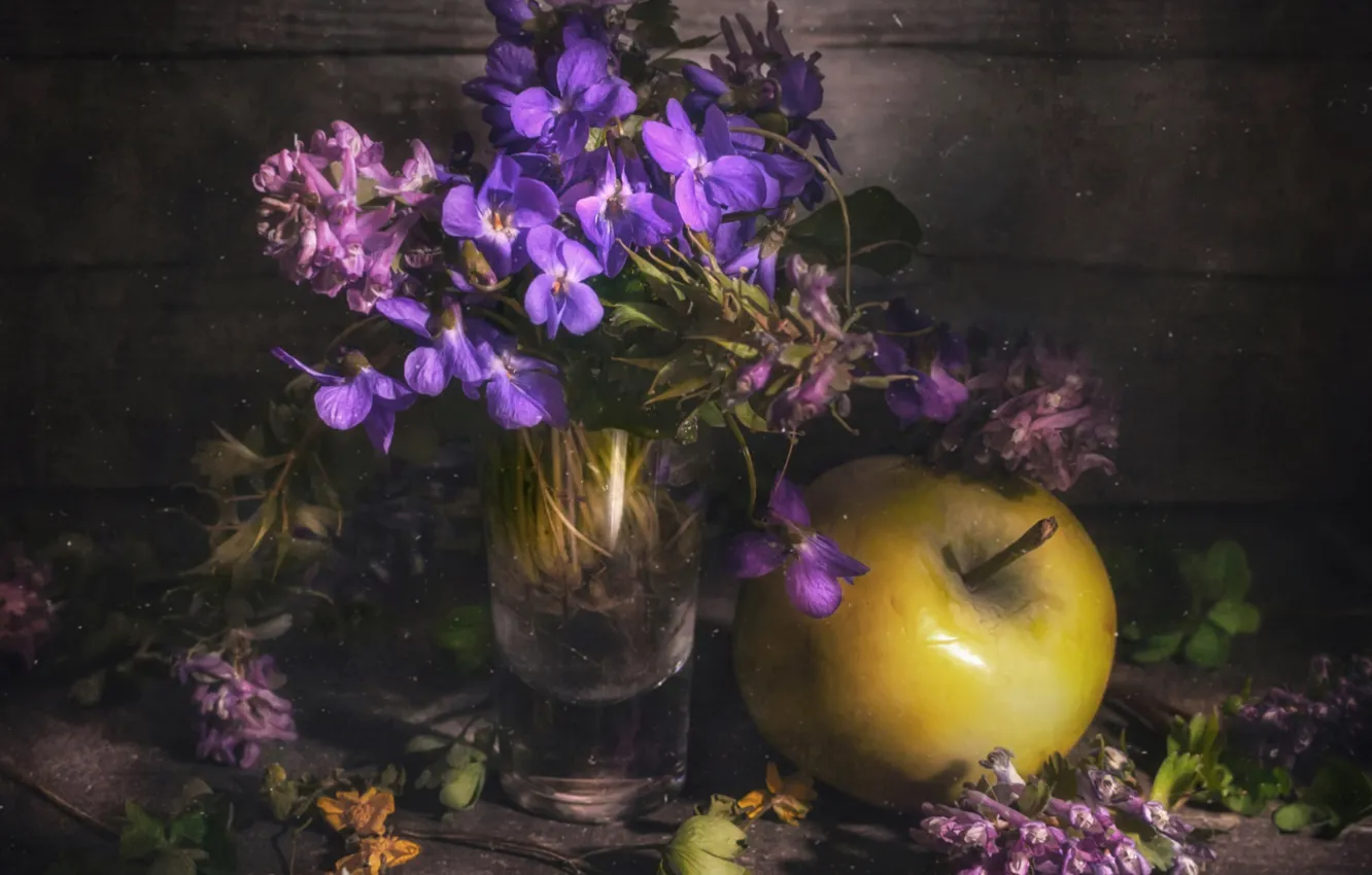 Photo wallpaper apples, a bunch, violet