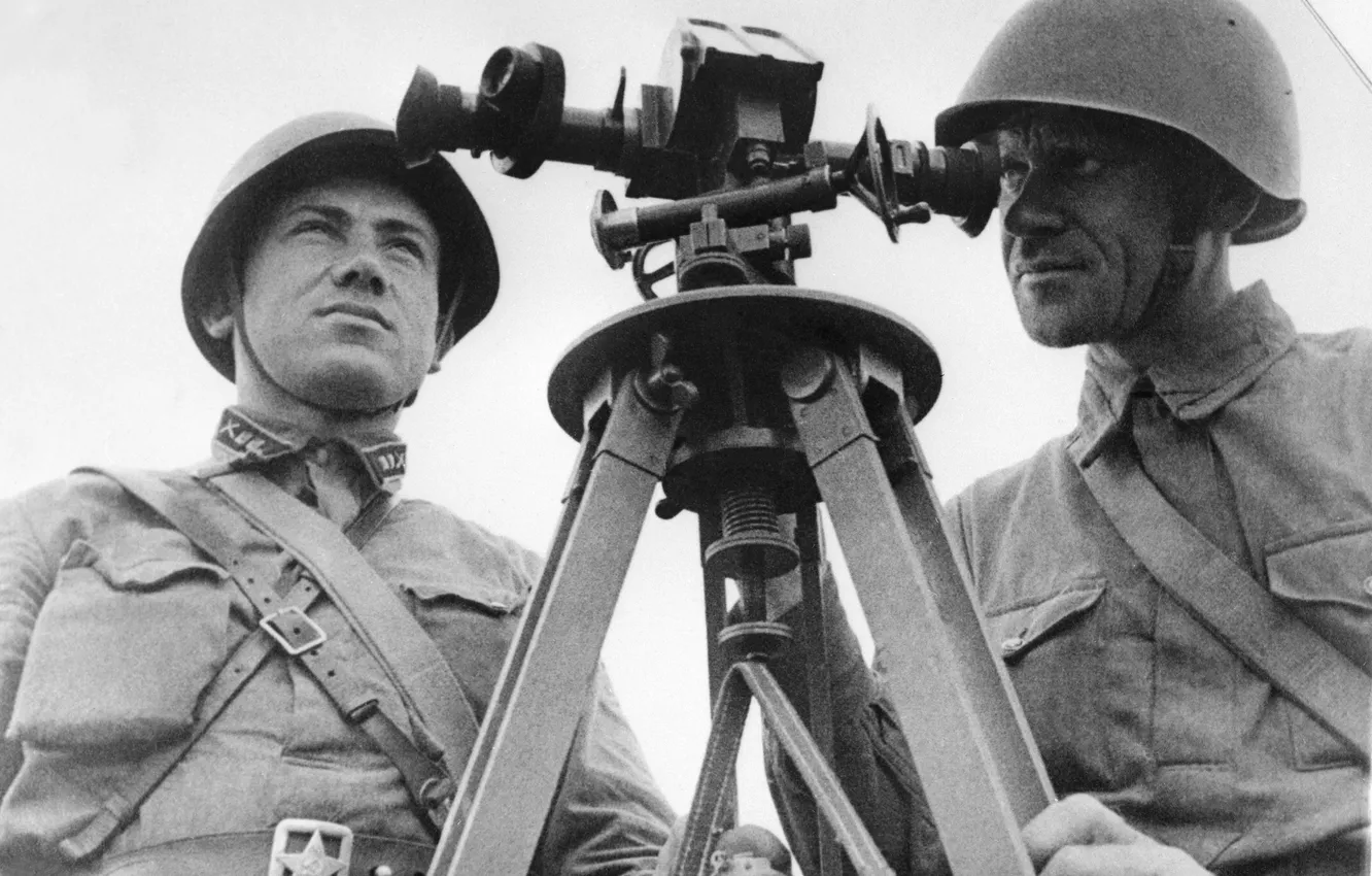 Photo wallpaper The Great Patriotic War, military photos, signalman Epifanov, Commander of the 1st battery of the …