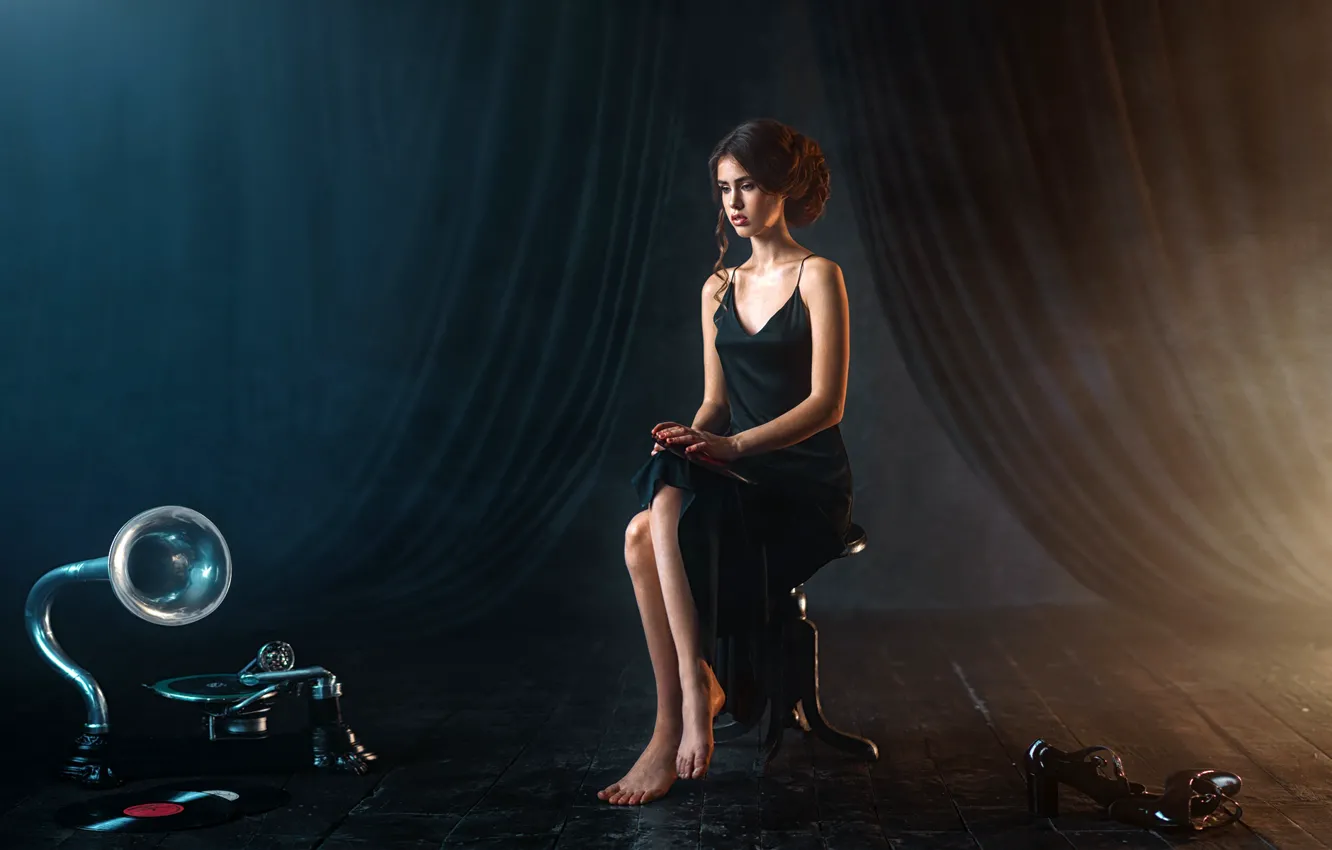 Photo wallpaper pose, background, model, portrait, makeup, dress, brunette, hairstyle