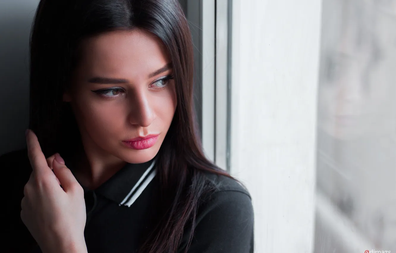 Photo wallpaper model, portrait, hands, makeup, brunette, hairstyle, beauty, posing