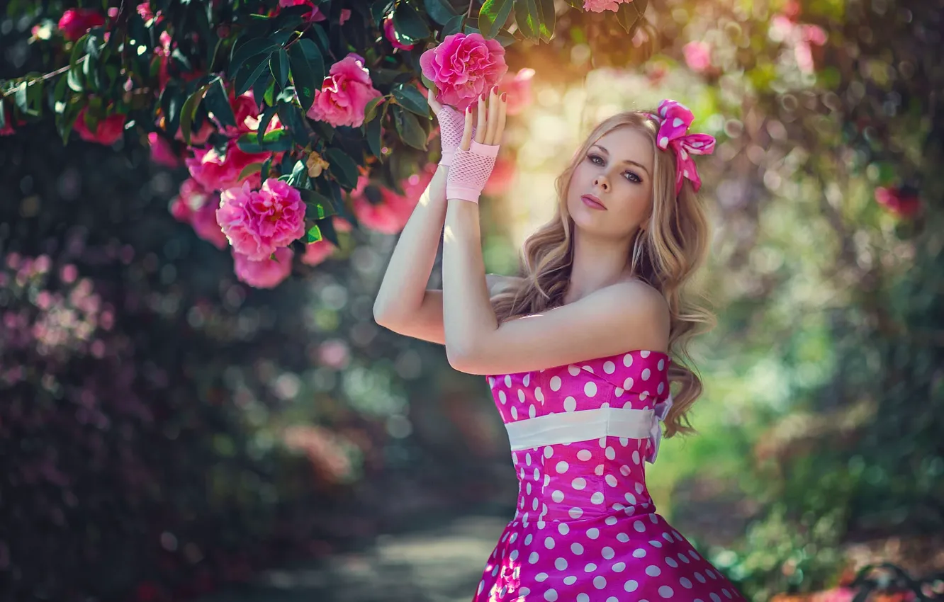 Photo wallpaper flowers, style, model, polka dot, dress, Camellia