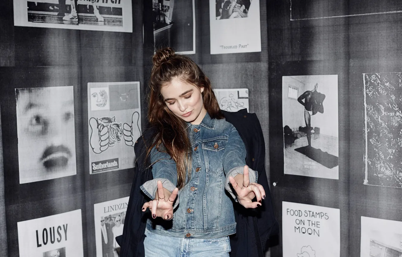 Photo wallpaper actress, gesture, Haley Lu Richardson