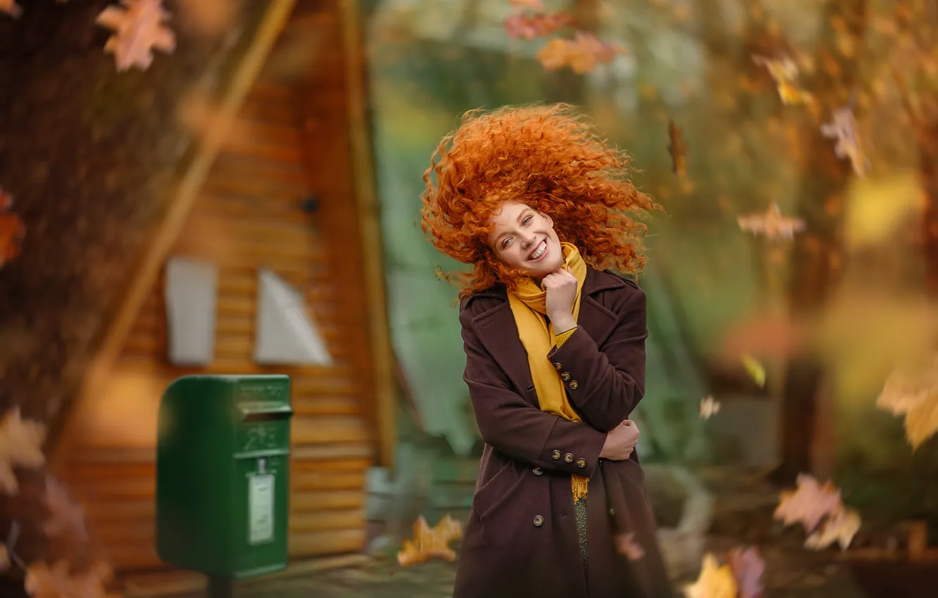 Photo wallpaper autumn, leaves, girl, smile, mood, hair, red, curls