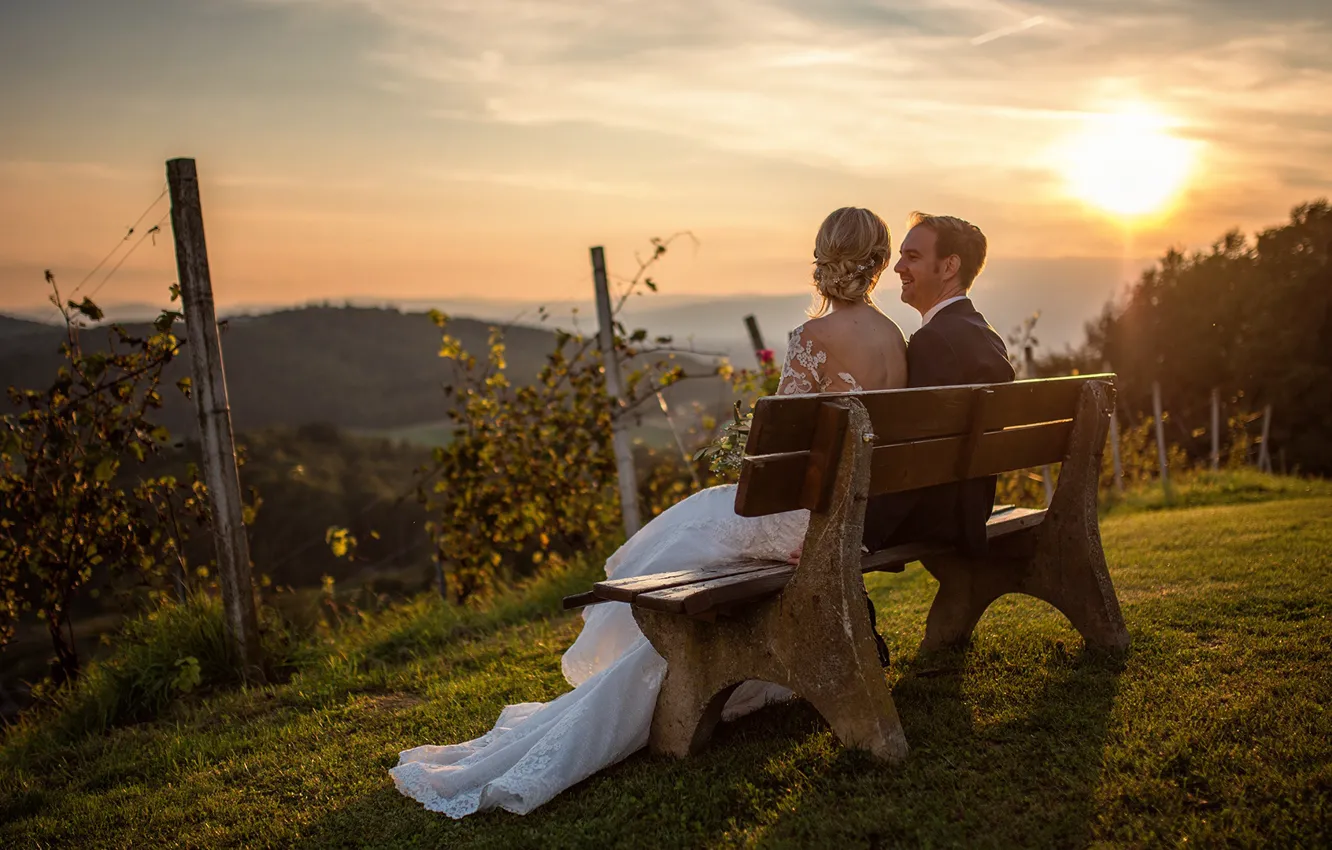 Photo wallpaper the sun, bench, photo, pair, lovers, the bride, the groom, Miki Macovei Come With