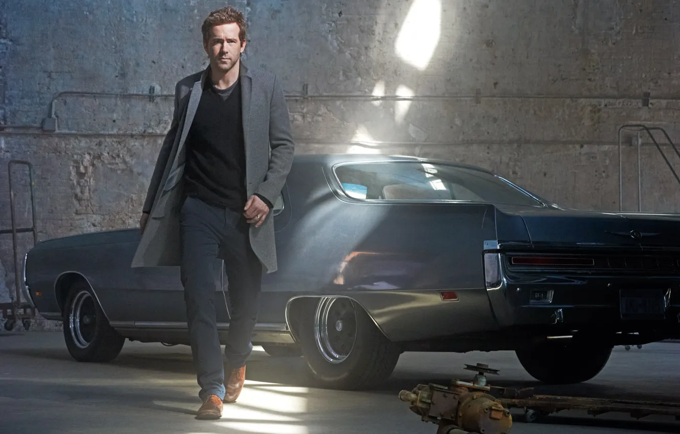 Photo wallpaper auto, look, male, Ryan Reynolds