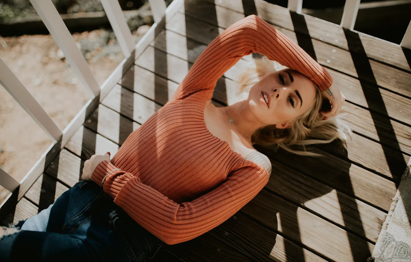 Photo wallpaper girl, pose, hair, lies, Alysha Nett