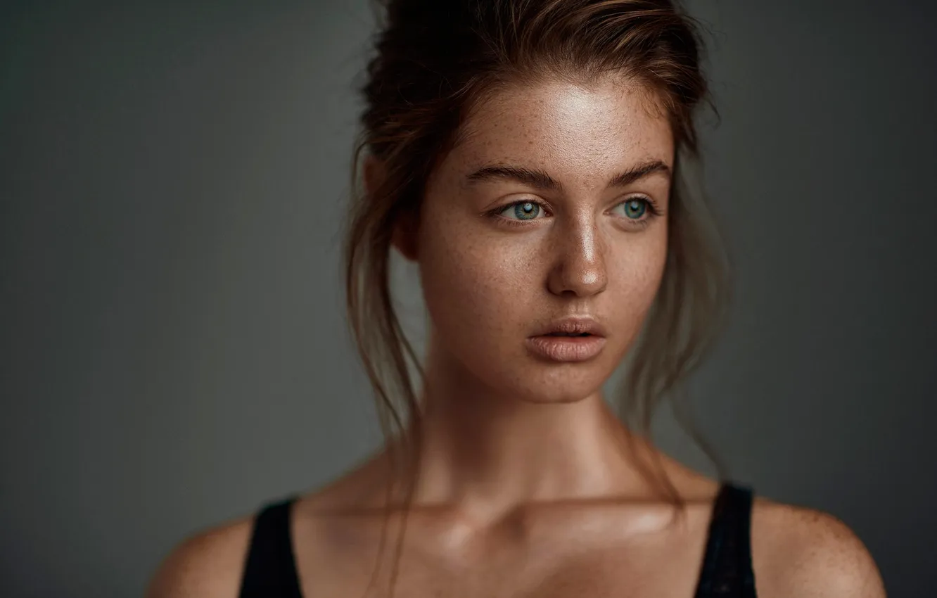 Photo wallpaper look, portrait, freckles, Cydney