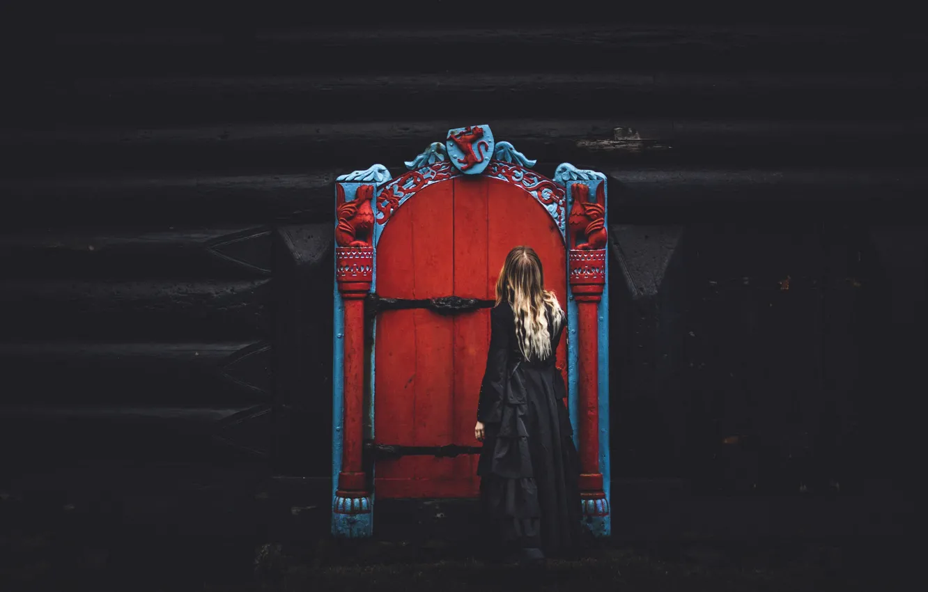 Photo wallpaper girl, house, the door