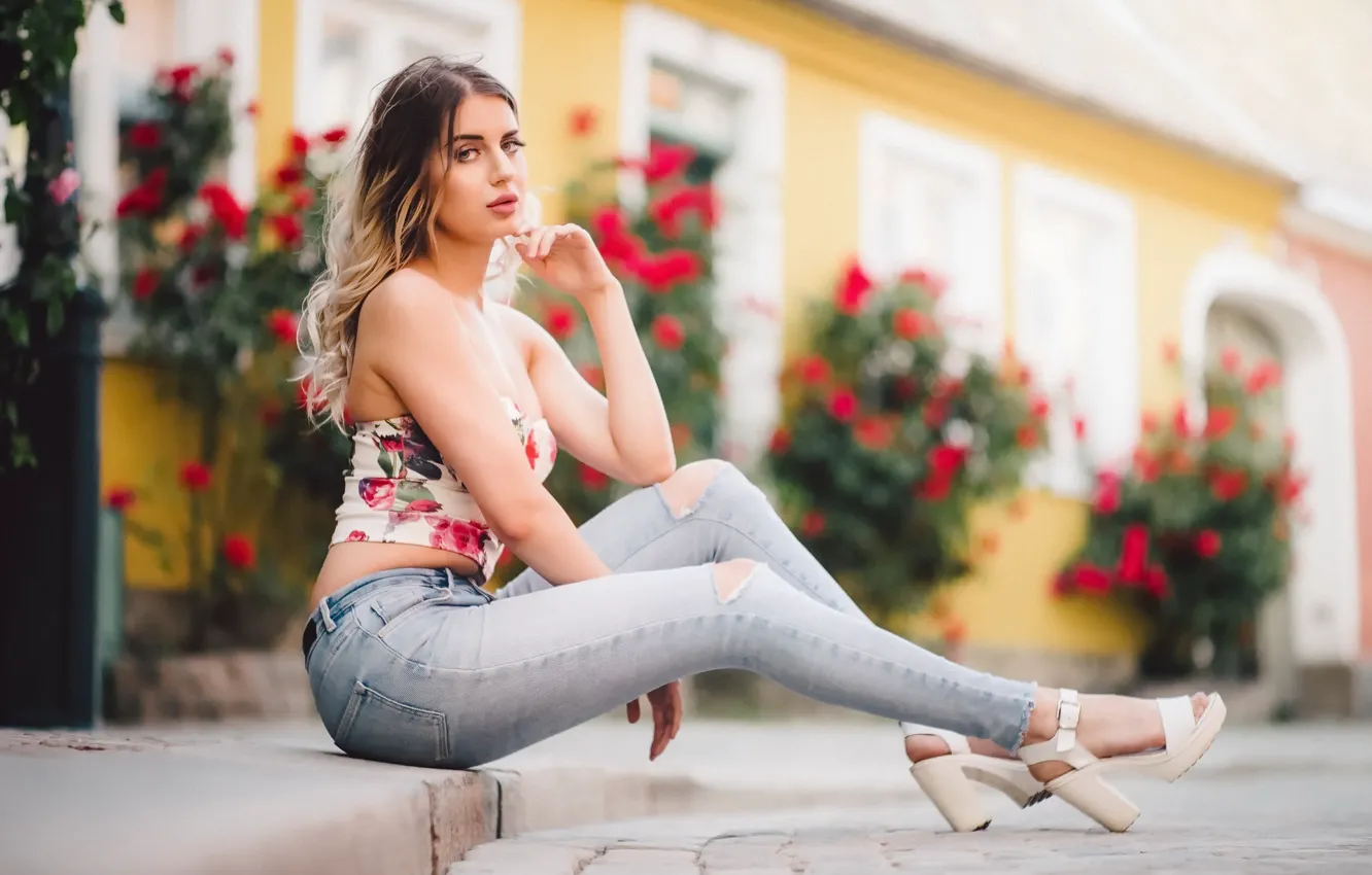 Photo wallpaper girl, pose, street, Maria