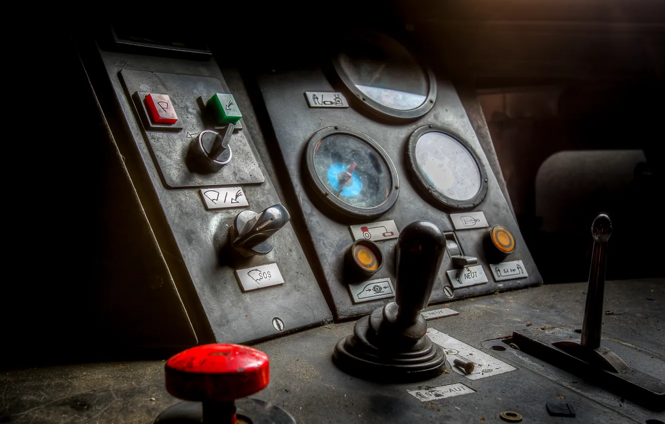 Photo wallpaper management, remote, Lost eurostar