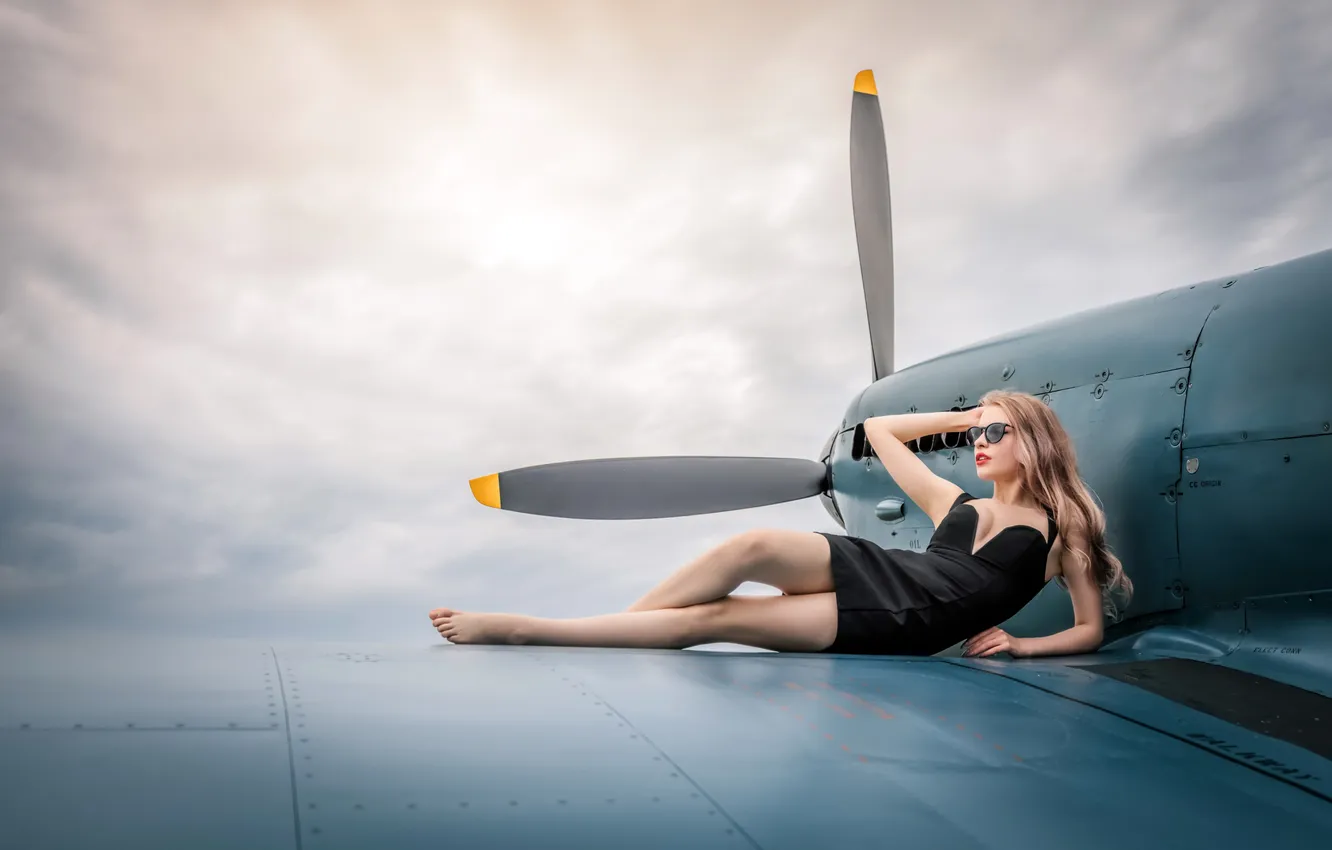 Photo wallpaper girl, aviation, the plane