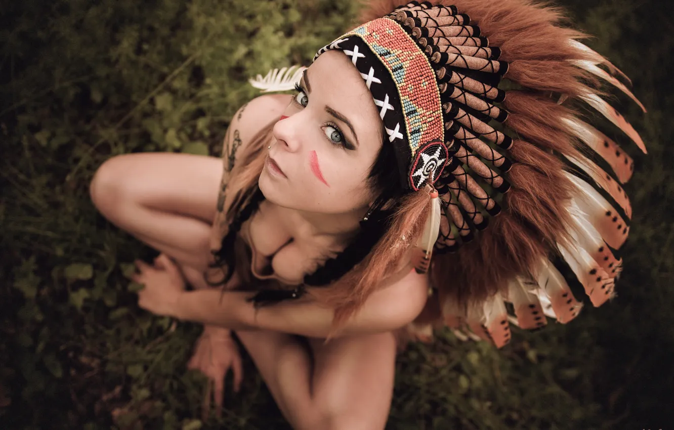 Photo wallpaper look, nature, pose, model, portrait, feathers, makeup, piercing
