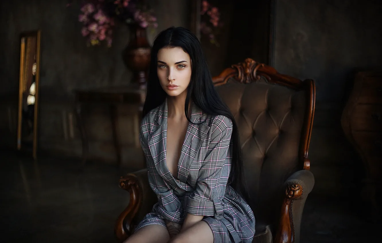 Photo wallpaper look, girl, portrait, chair, brunette, Alla Berger, Dmitry Arhar