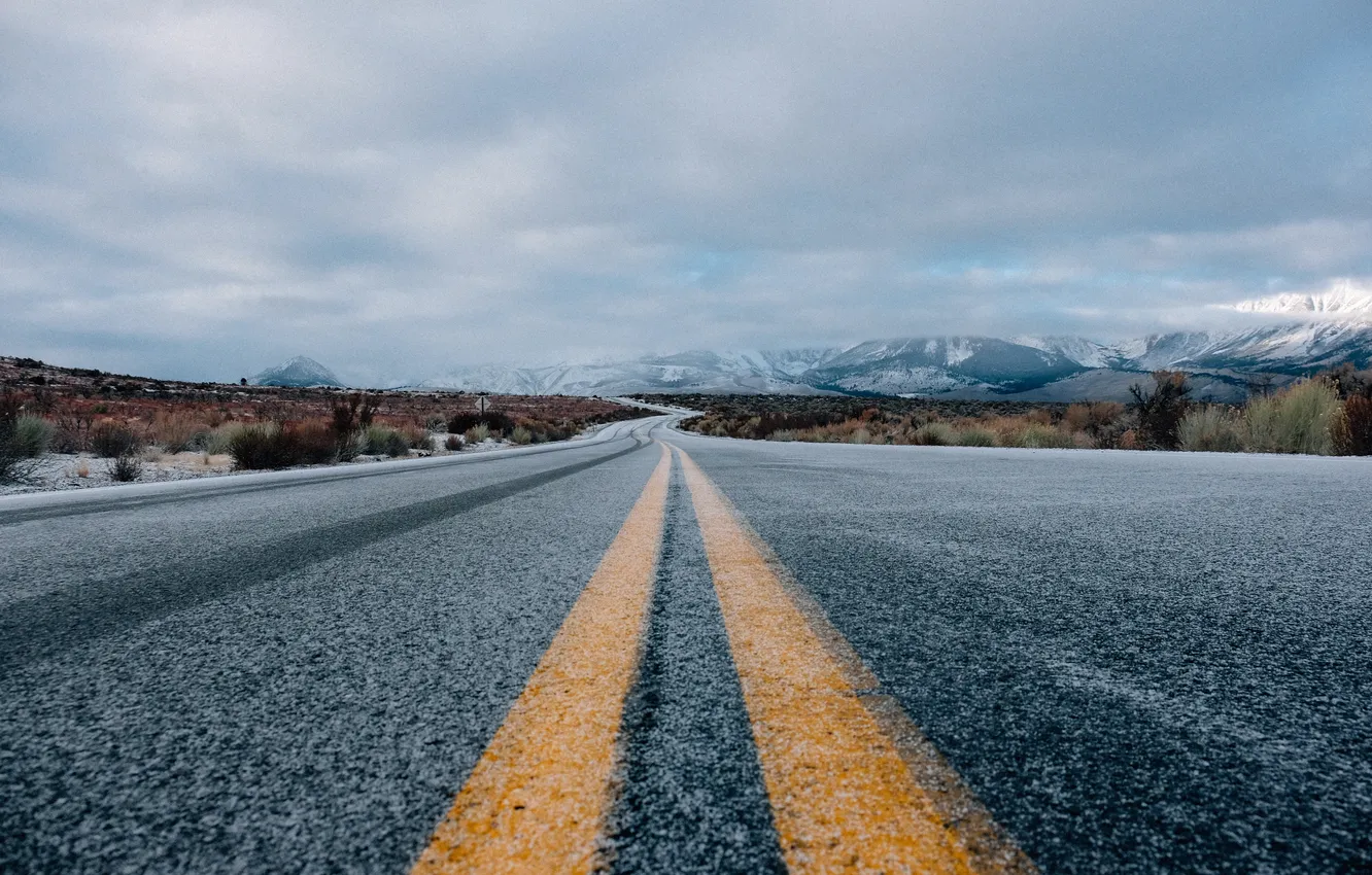 Photo wallpaper road, asphalt, double solid stripe