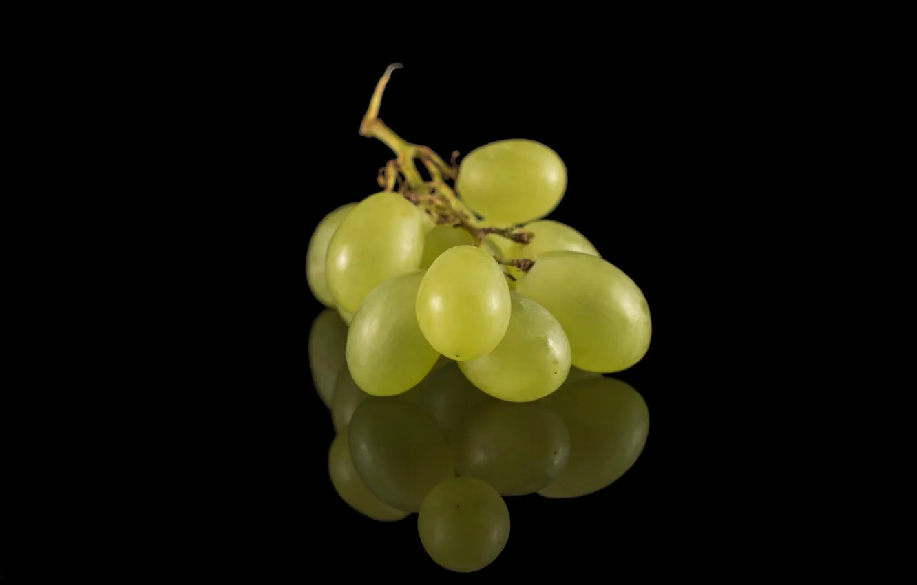 Photo wallpaper white, grapes, black background