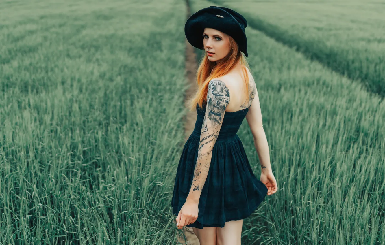 Photo wallpaper girl, nature, Julia Kruse