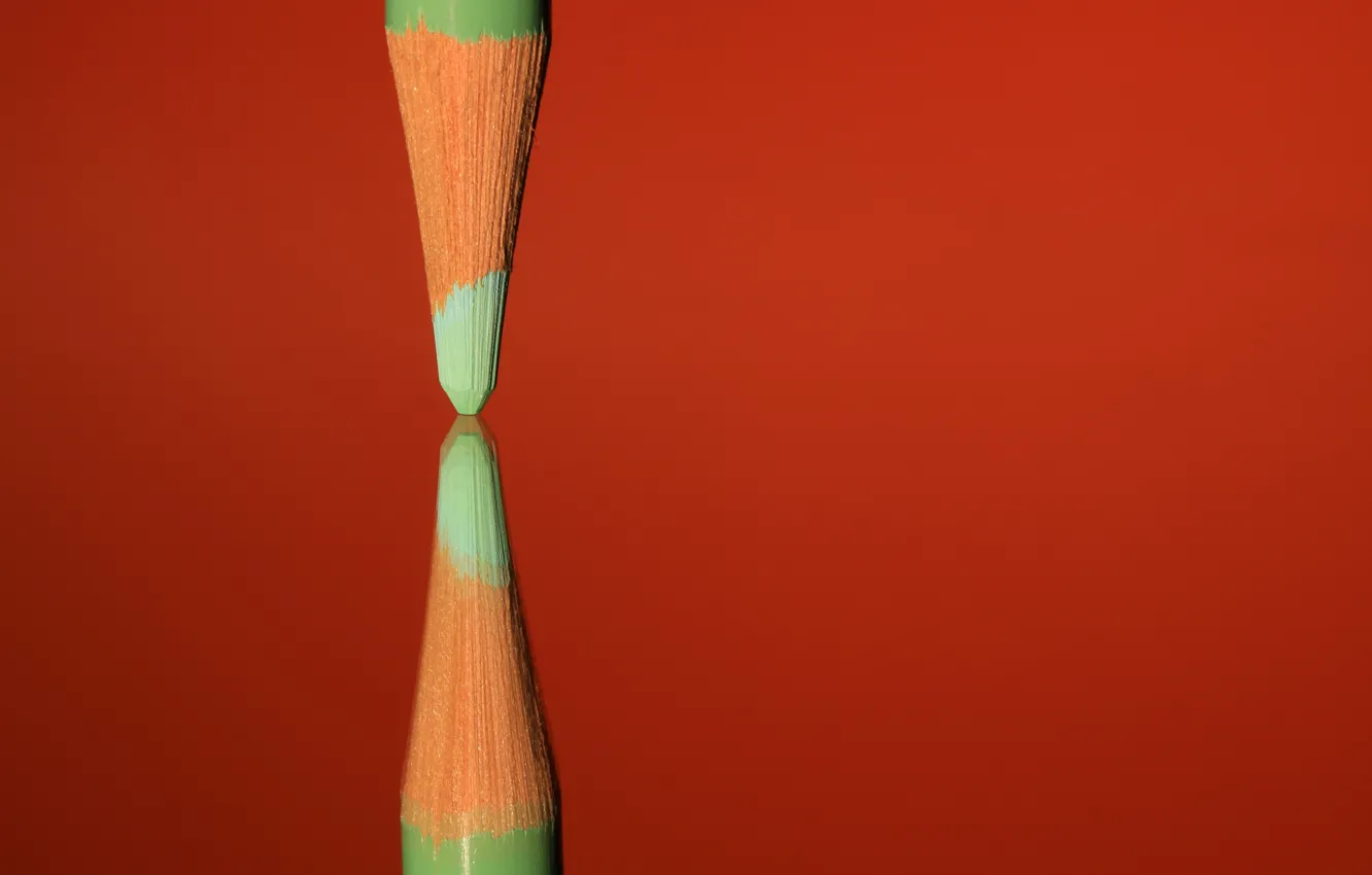 Photo wallpaper reflection, pencils, stylus