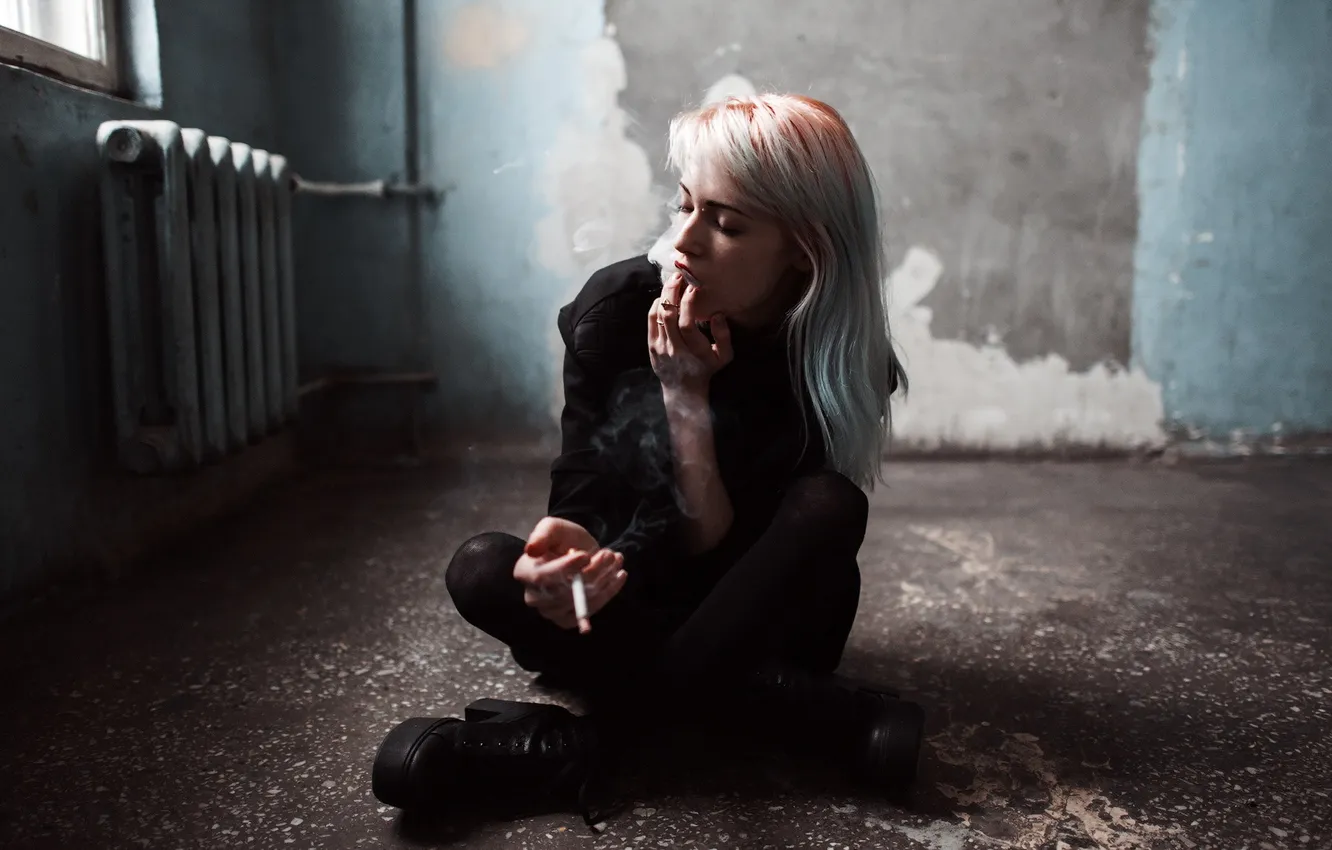 Photo wallpaper girl, smoke, cigarette