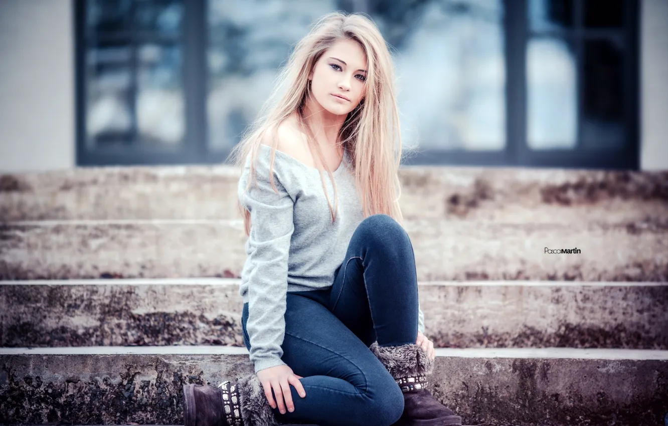 Photo wallpaper look, pose, model, portrait, jeans, makeup, shoes, hairstyle