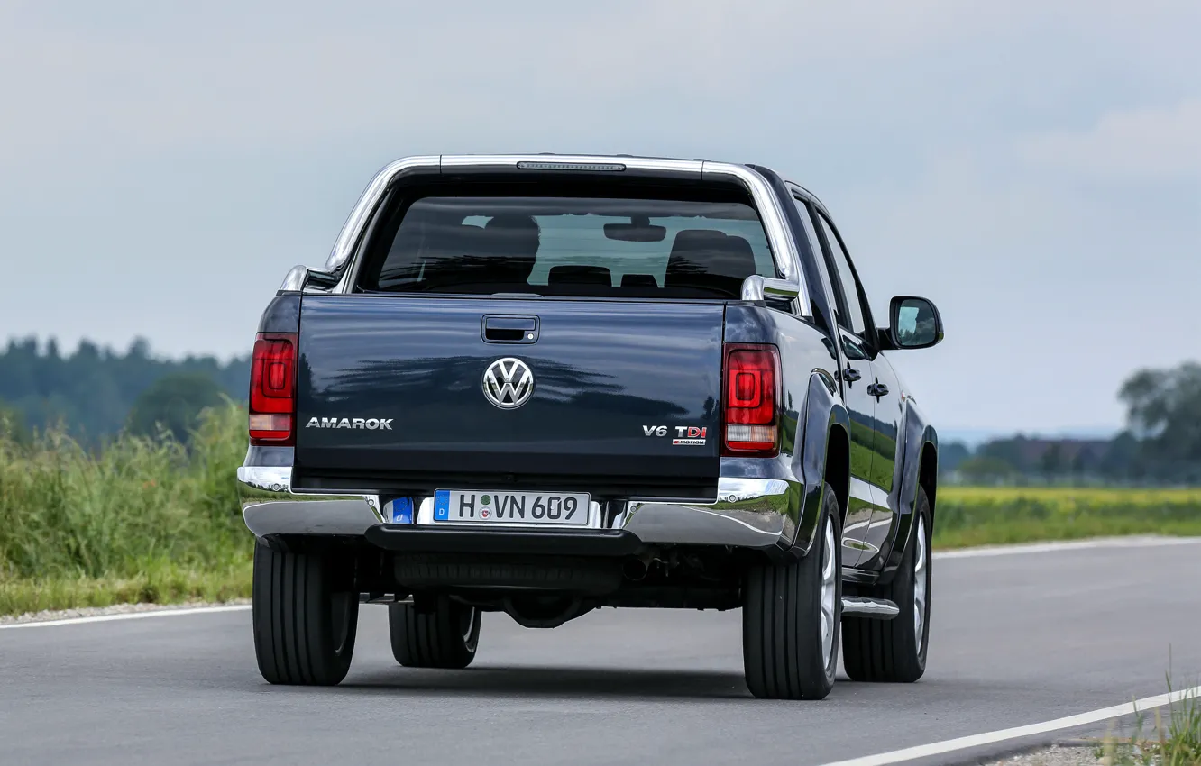 Photo wallpaper Volkswagen, rear view, pickup, Amarok, Highline, Double Cab, on the road, 2016