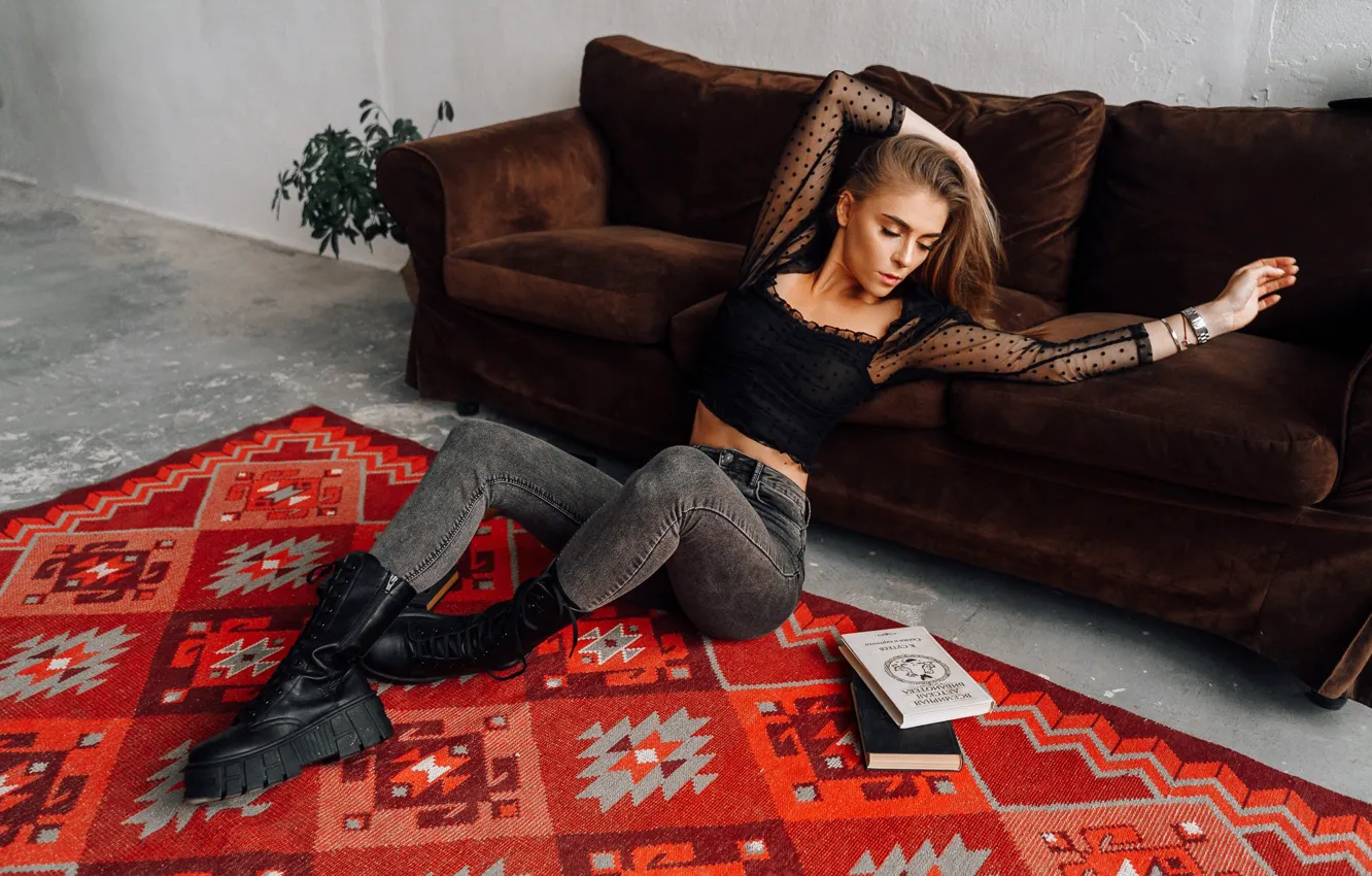 Photo wallpaper pose, sofa, model, books, portrait, carpet, jeans, boots