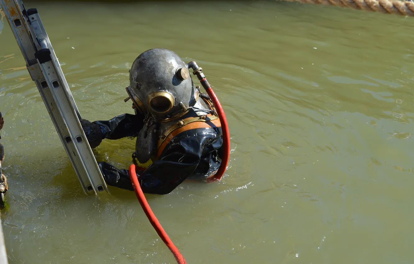Photo wallpaper water, stairs, diver, diving suit