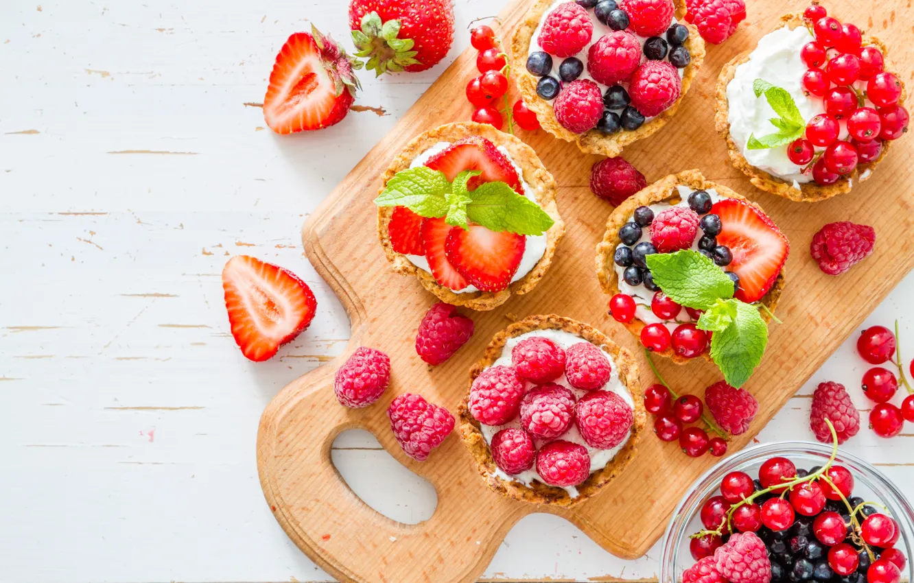 Photo wallpaper berries, raspberry, strawberry, cake, mint, cream, currants, tartlets