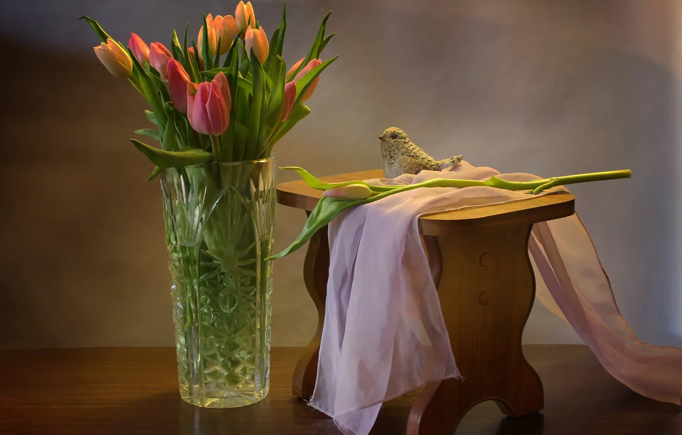 Photo wallpaper tulips, fabric, vase, bird