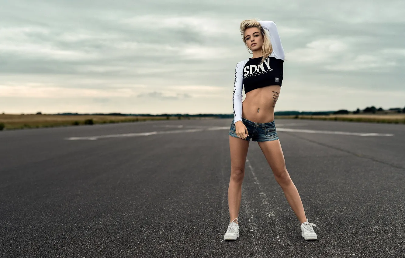 Photo wallpaper field, the sky, look, landscape, sexy, pose, model, shorts