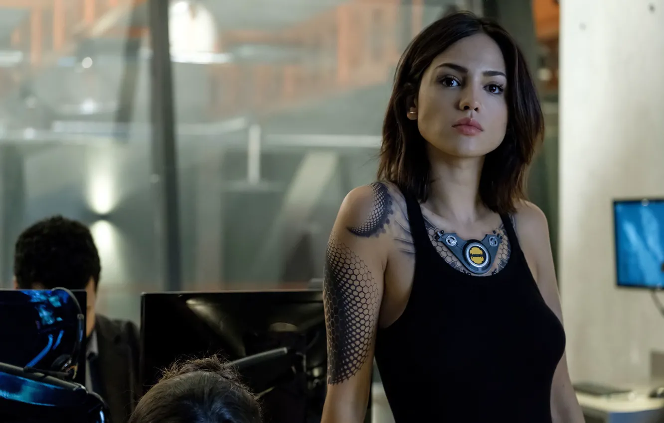 Photo wallpaper look, girl, tattoo, Bloodshot, Bloodshot