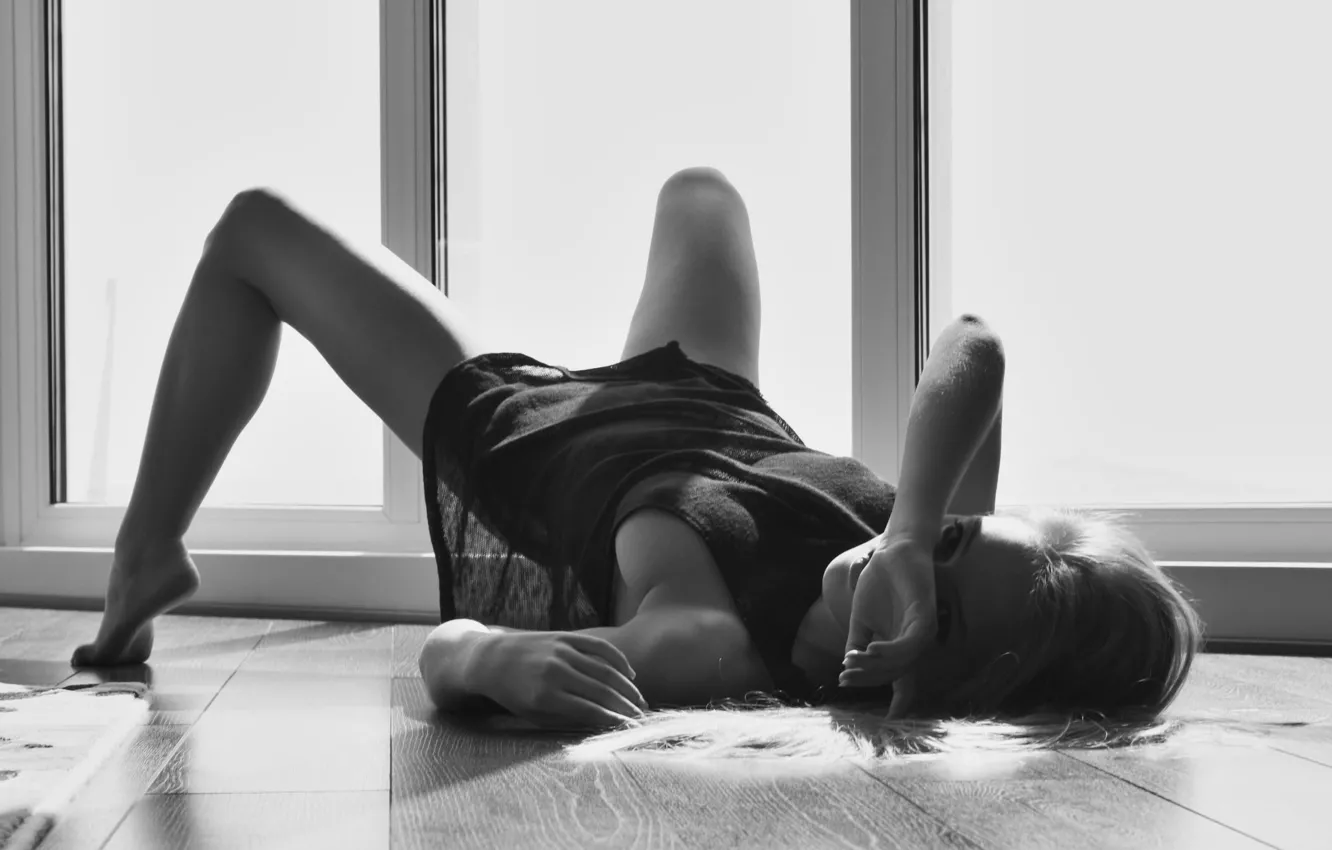 Photo wallpaper glass, legs, woman, young, model, Side, black and white, look