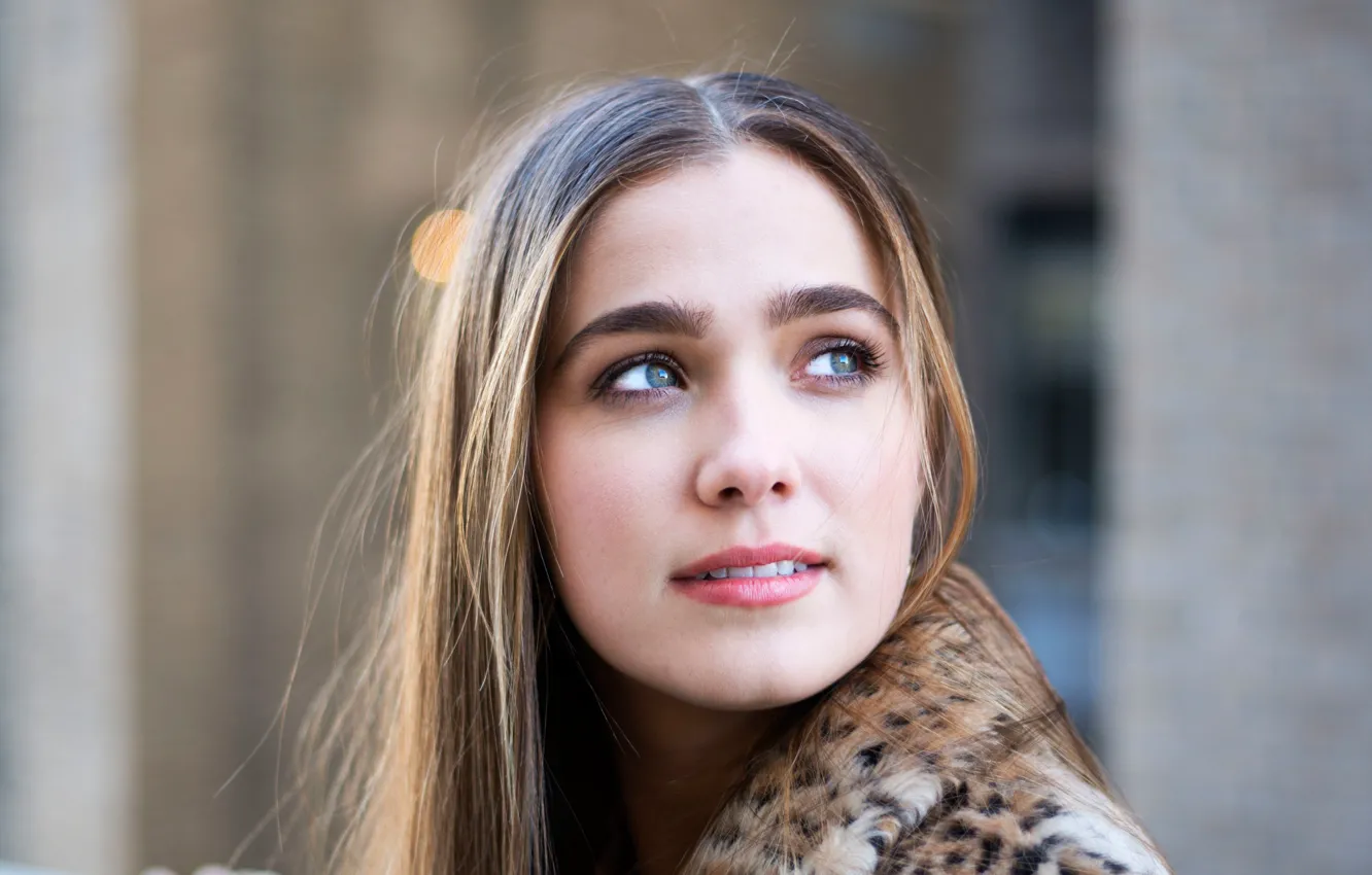 Photo wallpaper portrait, actress, Haley Lu Richardson