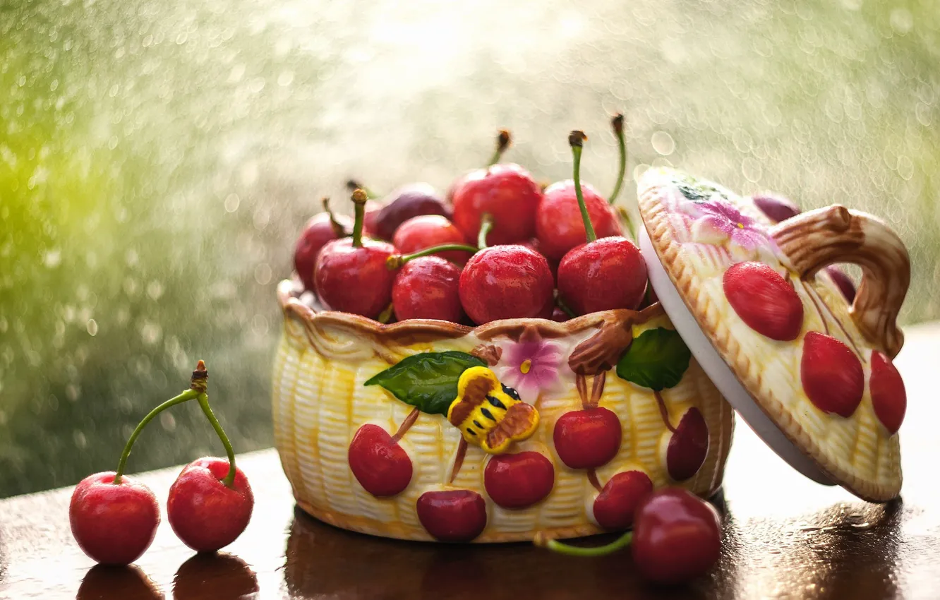Photo wallpaper drops, light, cherry, berries, table, rain, moisture, blur