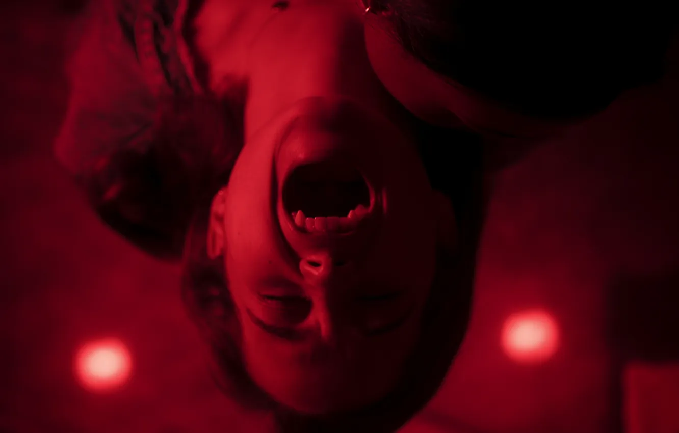 Photo wallpaper girl, fangs, vampire, the series, red light, The first murder, Sarah Catherine Hook, Juliette Fairmont