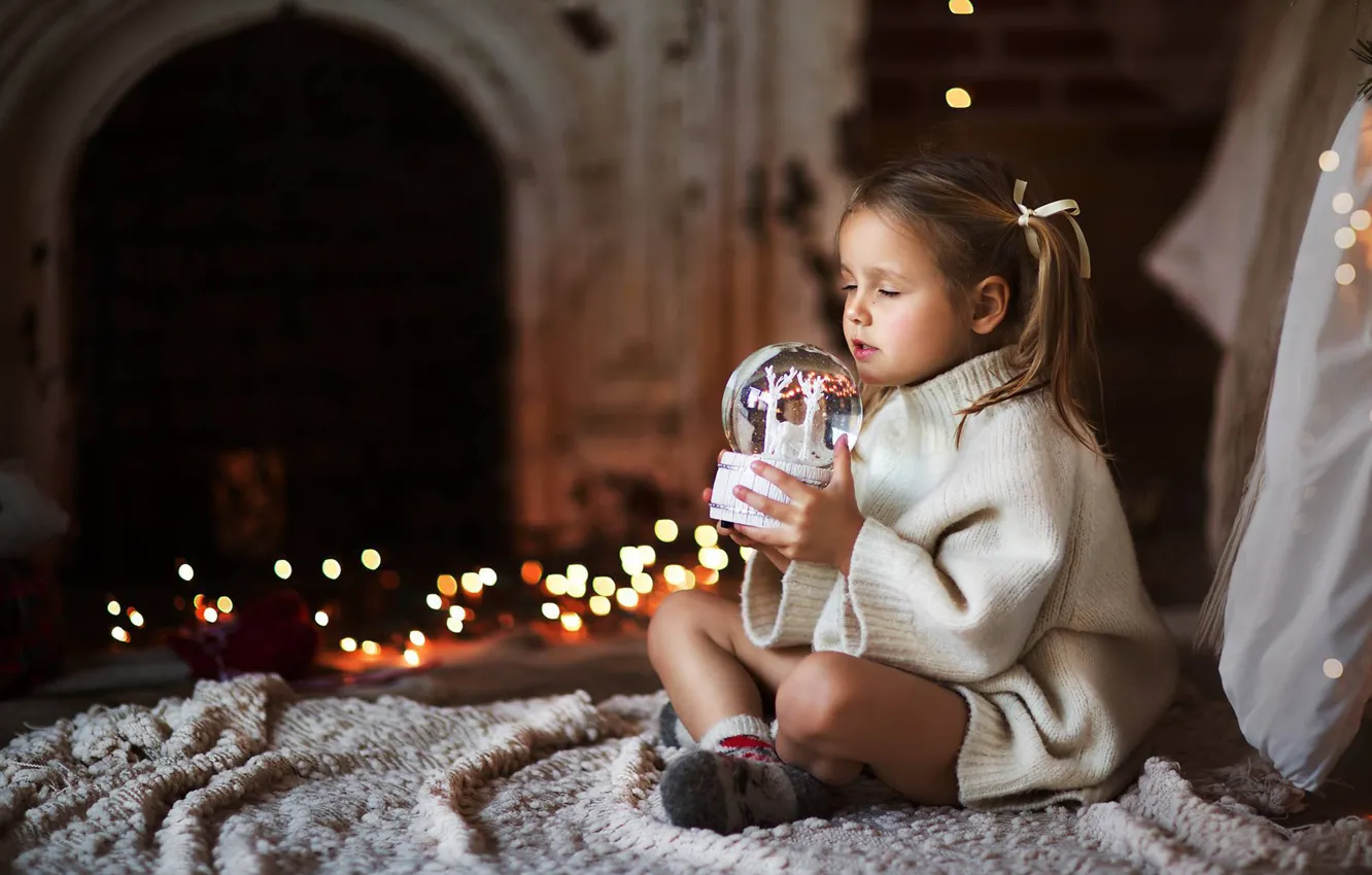 Photo wallpaper mood, new year, Christmas, girl, sweater, glass globe