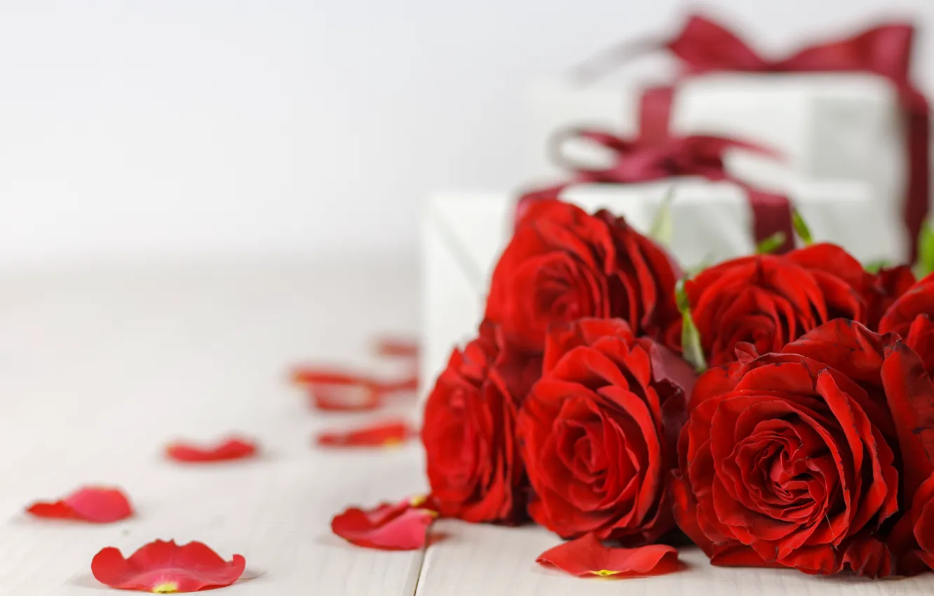 Photo wallpaper flowers, gift, roses, bouquet, petals, red, red, love