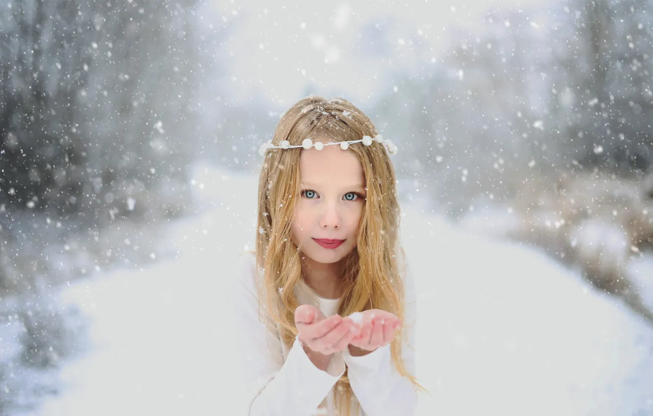 Photo wallpaper snow, girl, The Snow Queen